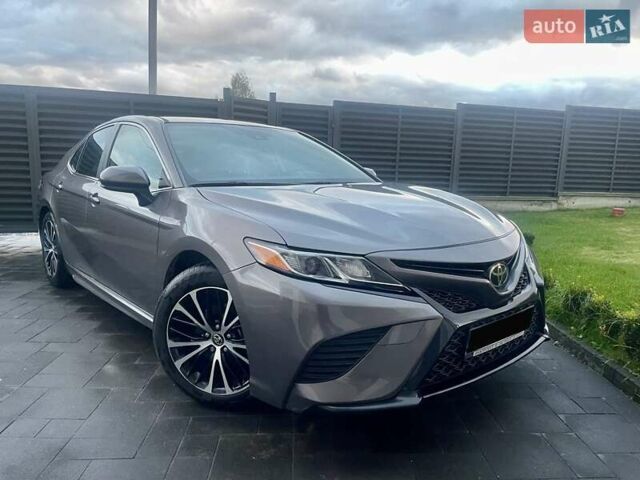 Серый Тойота Камри, объемом двигателя 2.49 л и пробегом 97 тыс. км за 22399 $, фото 4 на Automoto.ua