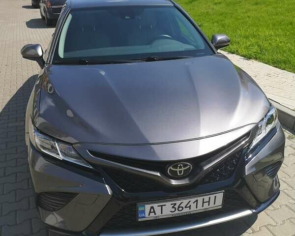 Серый Тойота Камри, объемом двигателя 2.49 л и пробегом 27 тыс. км за 26999 $, фото 1 на Automoto.ua