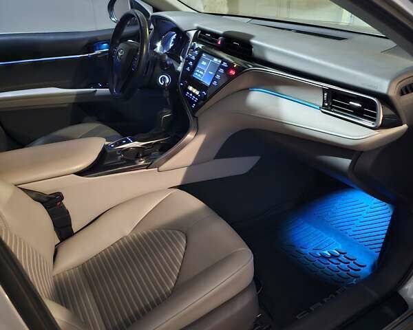 Сірий Тойота Камрі, об'ємом двигуна 2.49 л та пробігом 49 тис. км за 26100 $, фото 29 на Automoto.ua