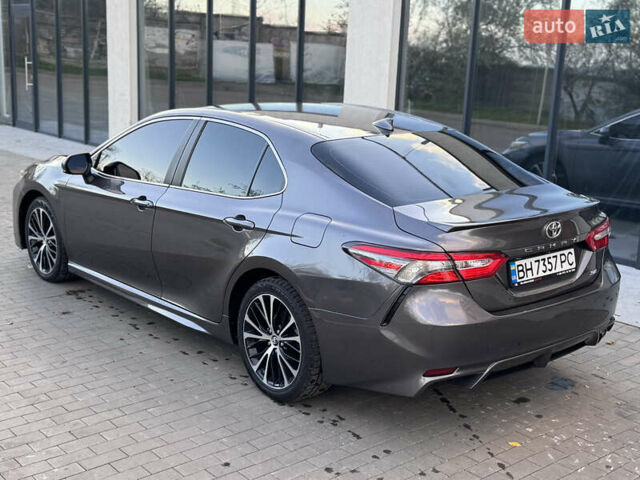 Сірий Тойота Камрі, об'ємом двигуна 2.49 л та пробігом 137 тис. км за 18700 $, фото 16 на Automoto.ua