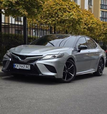 Серый Тойота Камри, объемом двигателя 3.5 л и пробегом 171 тыс. км за 22999 $, фото 6 на Automoto.ua