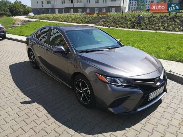 Серый Тойота Камри, объемом двигателя 2.49 л и пробегом 27 тыс. км за 26999 $, фото 9 на Automoto.ua