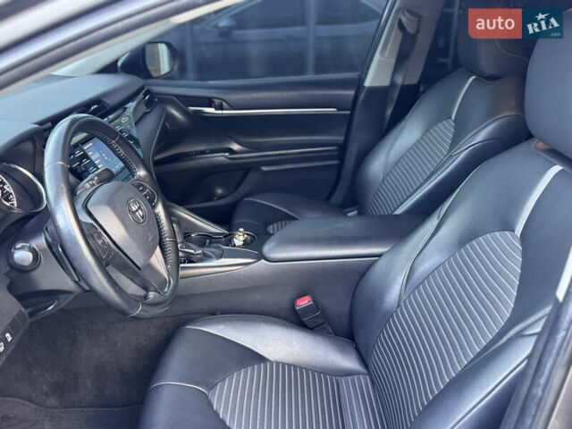Сірий Тойота Камрі, об'ємом двигуна 2.49 л та пробігом 137 тис. км за 18700 $, фото 46 на Automoto.ua