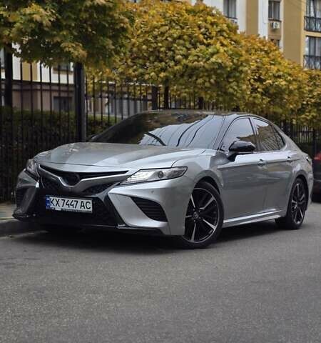 Серый Тойота Камри, объемом двигателя 3.5 л и пробегом 171 тыс. км за 22999 $, фото 3 на Automoto.ua