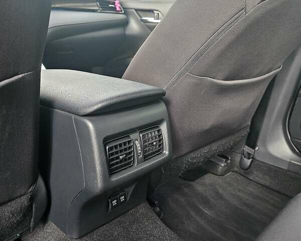 Серый Тойота Камри, объемом двигателя 2.49 л и пробегом 126 тыс. км за 23000 $, фото 24 на Automoto.ua