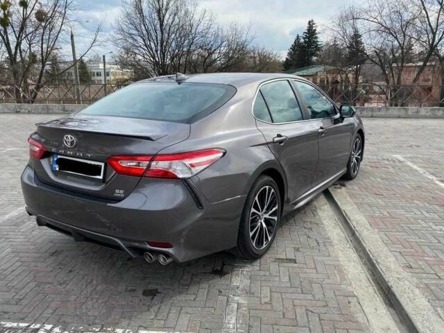 Тойота Камри 2020 в Киеве на Automoto.ua Серый Тойота Камри, объемом двигателя 2.5 л и пробегом 72 тыс. км за 17000 $, фото 4 на Automoto.ua