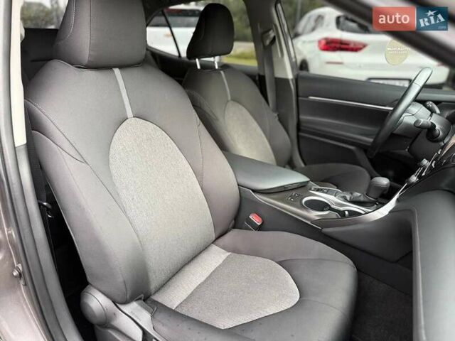 Серый Тойота Камри, объемом двигателя 2.49 л и пробегом 16 тыс. км за 26500 $, фото 25 на Automoto.ua