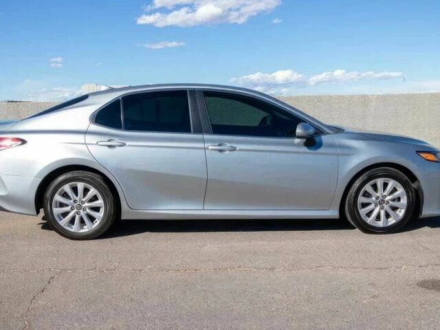 Серый Тойота Камри, объемом двигателя 2.5 л и пробегом 31 тыс. км за 12000 $, фото 3 на Automoto.ua