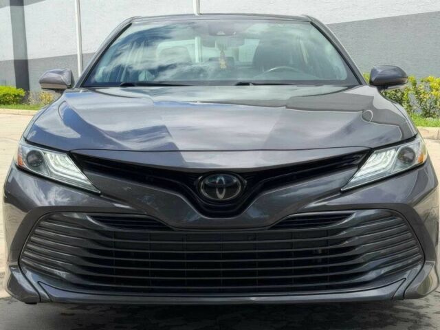 Серый Тойота Камри, объемом двигателя 2.5 л и пробегом 50 тыс. км за 14000 $, фото 1 на Automoto.ua