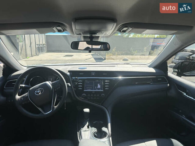 Серый Тойота Камри, объемом двигателя 2.49 л и пробегом 72 тыс. км за 20800 $, фото 1 на Automoto.ua