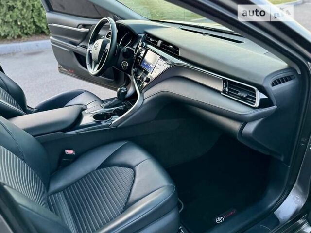 Серый Тойота Камри, объемом двигателя 2.49 л и пробегом 69 тыс. км за 22500 $, фото 22 на Automoto.ua