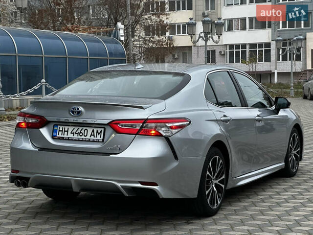 Серый Тойота Камри, объемом двигателя 2.49 л и пробегом 158 тыс. км за 25000 $, фото 3 на Automoto.ua
