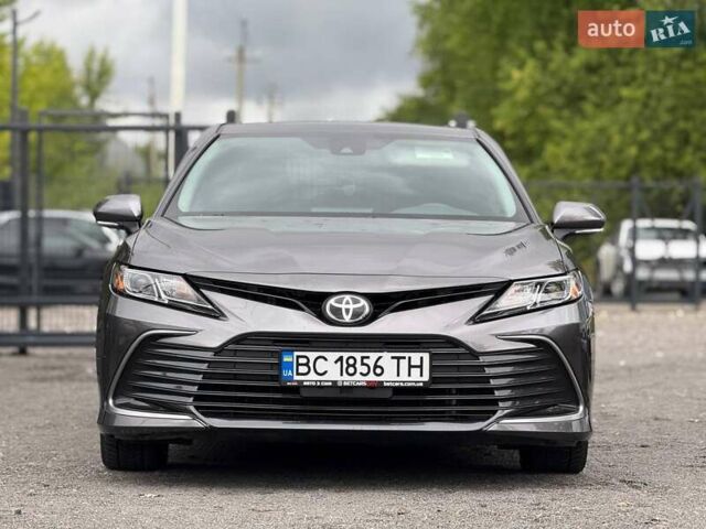 Серый Тойота Камри, объемом двигателя 2.49 л и пробегом 16 тыс. км за 26500 $, фото 7 на Automoto.ua