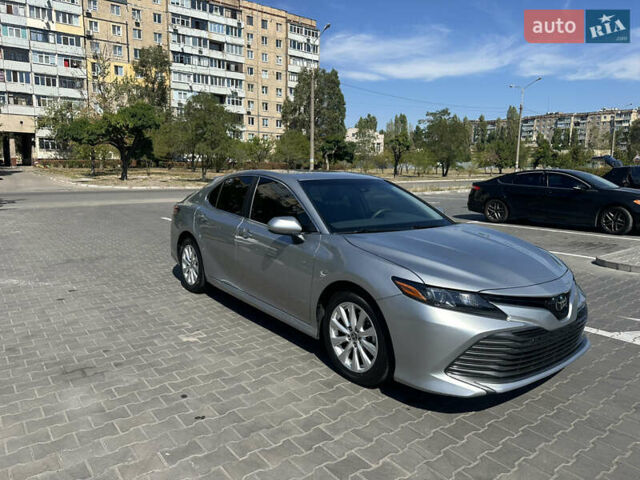 Серый Тойота Камри, объемом двигателя 2.49 л и пробегом 72 тыс. км за 20800 $, фото 3 на Automoto.ua