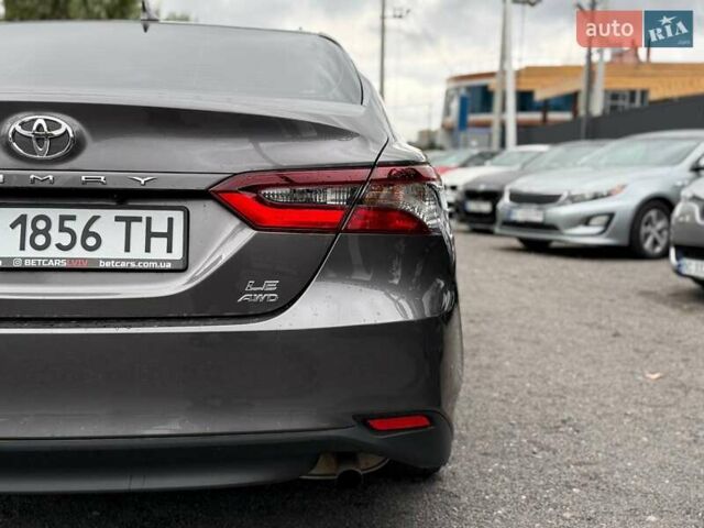 Серый Тойота Камри, объемом двигателя 2.49 л и пробегом 16 тыс. км за 26500 $, фото 3 на Automoto.ua