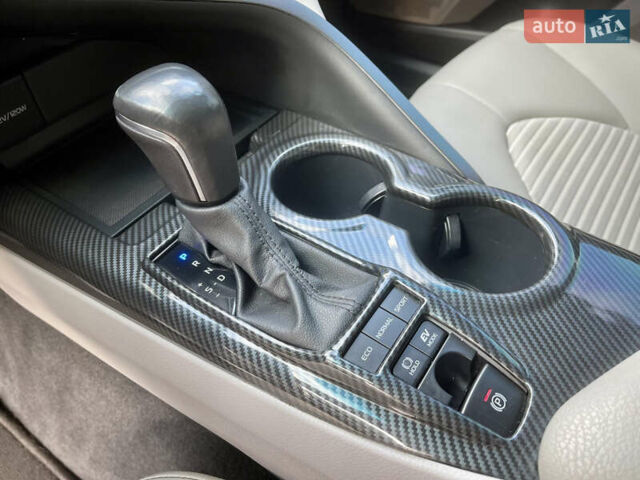 Серый Тойота Камри, объемом двигателя 2.49 л и пробегом 138 тыс. км за 23999 $, фото 26 на Automoto.ua