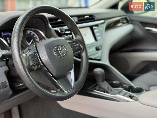 Серый Тойота Камри, объемом двигателя 2.49 л и пробегом 56 тыс. км за 23990 $, фото 8 на Automoto.ua