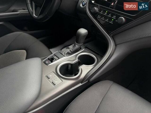 Серый Тойота Камри, объемом двигателя 2.49 л и пробегом 16 тыс. км за 26500 $, фото 23 на Automoto.ua