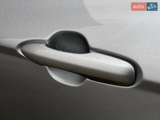 Серый Тойота Камри, объемом двигателя 2.49 л и пробегом 81 тыс. км за 26990 $, фото 17 на Automoto.ua