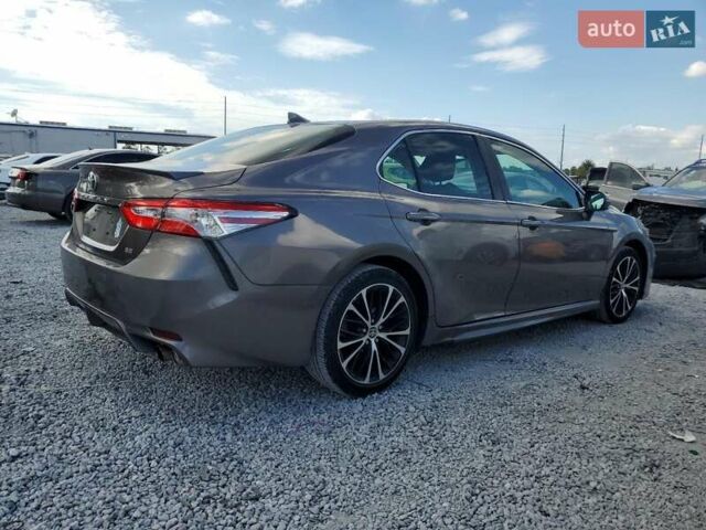 Серый Тойота Камри, объемом двигателя 2.49 л и пробегом 77 тыс. км за 6200 $, фото 2 на Automoto.ua