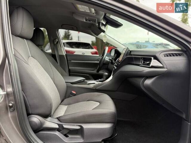 Серый Тойота Камри, объемом двигателя 2.49 л и пробегом 16 тыс. км за 26500 $, фото 20 на Automoto.ua