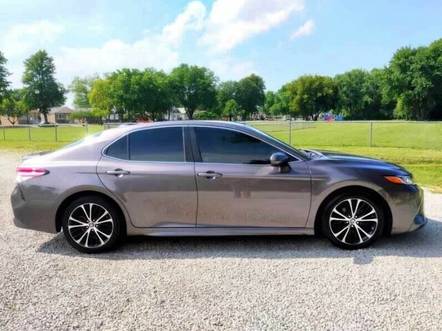 Серый Тойота Камри, объемом двигателя 2.5 л и пробегом 48 тыс. км за 16000 $, фото 2 на Automoto.ua