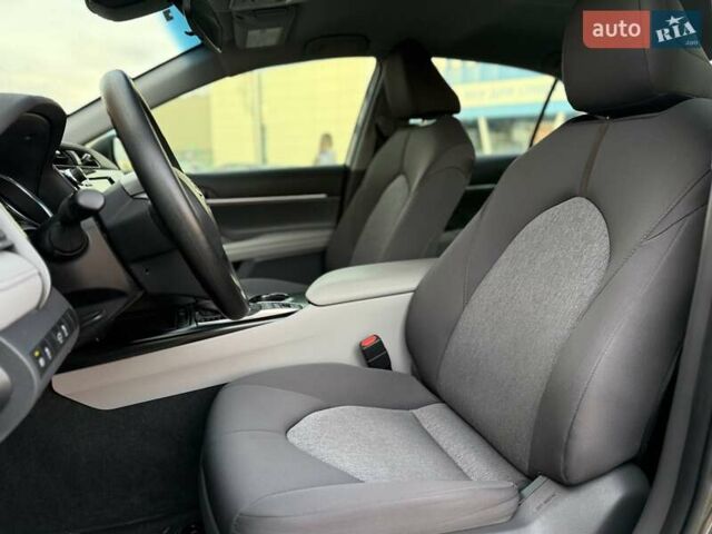 Серый Тойота Камри, объемом двигателя 2.49 л и пробегом 56 тыс. км за 23990 $, фото 6 на Automoto.ua