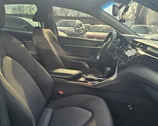 Серый Тойота Камри, объемом двигателя 2.49 л и пробегом 126 тыс. км за 23000 $, фото 11 на Automoto.ua