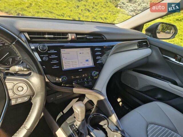 Серый Тойота Камри, объемом двигателя 2.49 л и пробегом 129 тыс. км за 29700 $, фото 1 на Automoto.ua