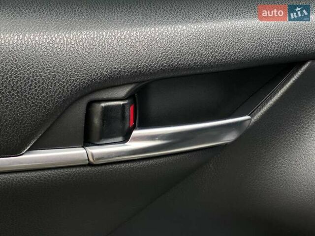 Серый Тойота Камри, объемом двигателя 2.49 л и пробегом 81 тыс. км за 26990 $, фото 25 на Automoto.ua