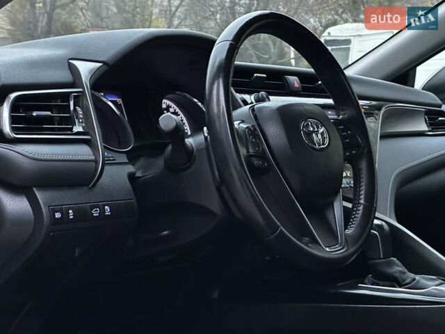 Серый Тойота Камри, объемом двигателя 2.49 л и пробегом 158 тыс. км за 25000 $, фото 9 на Automoto.ua