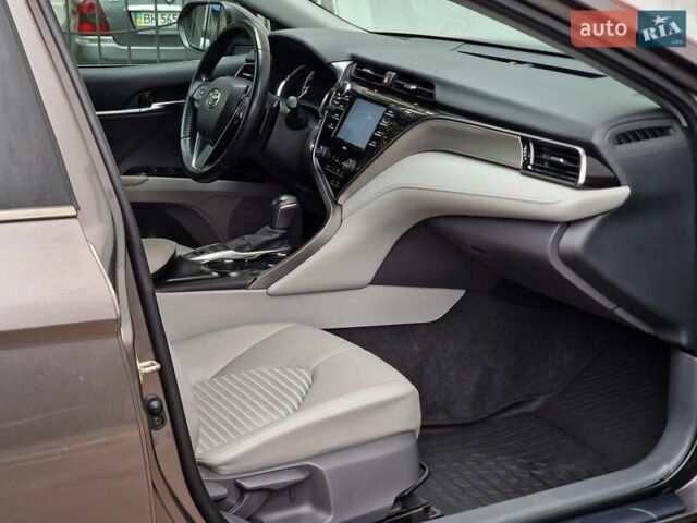 Тойота Камри 2020 в Одессе на Automoto.ua Серый Тойота Камри, объемом двигателя 2.49 л и пробегом 129 тыс. км за 27990 $, фото 51 на Automoto.ua
