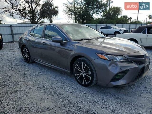 Серый Тойота Камри, объемом двигателя 2.49 л и пробегом 77 тыс. км за 6200 $, фото 3 на Automoto.ua