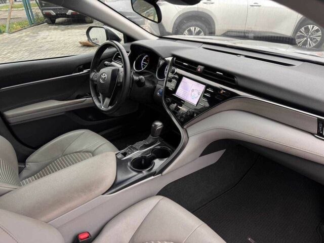 Серый Тойота Камри, объемом двигателя 2.5 л и пробегом 148 тыс. км за 19900 $, фото 6 на Automoto.ua