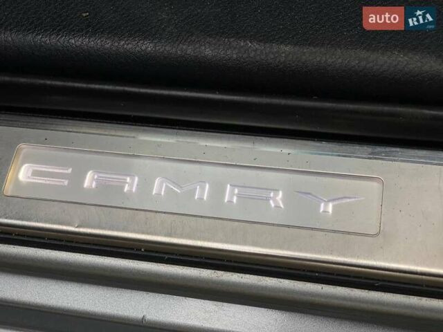 Серый Тойота Камри, объемом двигателя 2.49 л и пробегом 81 тыс. км за 26990 $, фото 27 на Automoto.ua