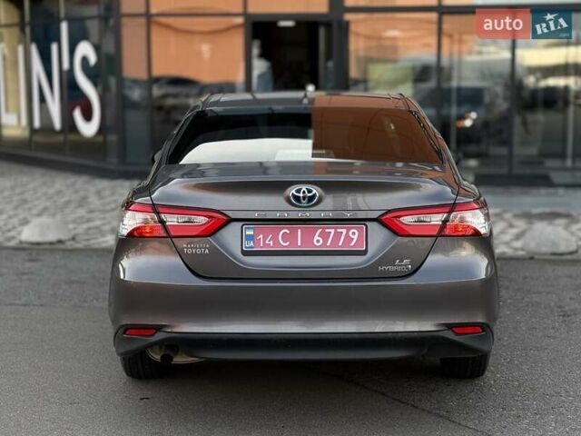 Серый Тойота Камри, объемом двигателя 2.49 л и пробегом 56 тыс. км за 23990 $, фото 4 на Automoto.ua