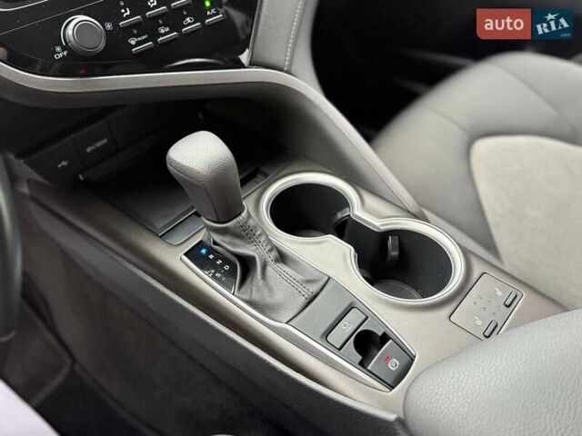 Серый Тойота Камри, объемом двигателя 2.49 л и пробегом 16 тыс. км за 26500 $, фото 15 на Automoto.ua