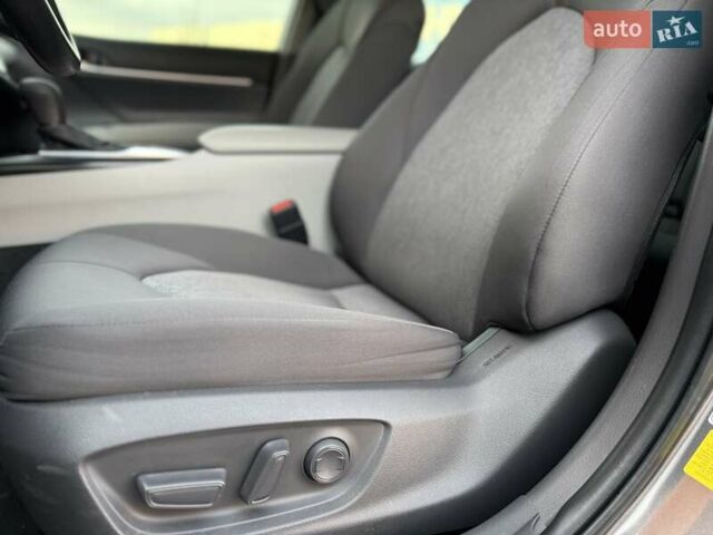 Серый Тойота Камри, объемом двигателя 2.49 л и пробегом 56 тыс. км за 23990 $, фото 7 на Automoto.ua