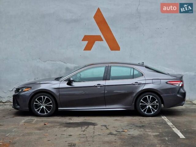 Тойота Камри 2020 в Одессе на Automoto.ua Серый Тойота Камри, объемом двигателя 2.49 л и пробегом 129 тыс. км за 27990 $, фото 21 на Automoto.ua
