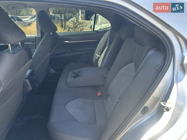 Серый Тойота Камри, объемом двигателя 2.49 л и пробегом 72 тыс. км за 20800 $, фото 2 на Automoto.ua