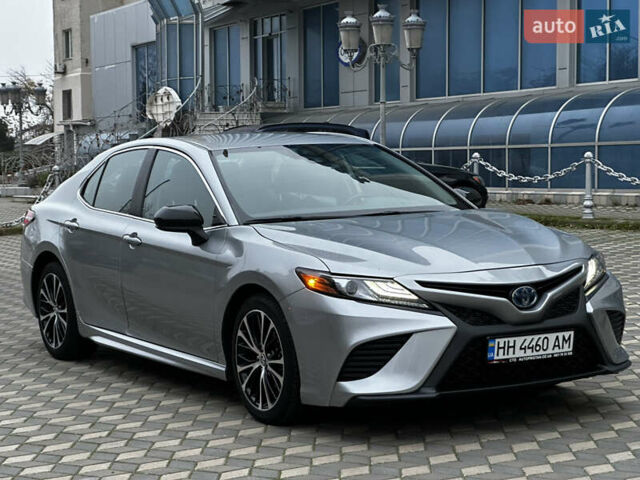 Серый Тойота Камри, объемом двигателя 2.49 л и пробегом 158 тыс. км за 25000 $, фото 2 на Automoto.ua