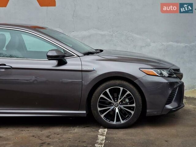 Тойота Камри 2020 в Одессе на Automoto.ua Серый Тойота Камри, объемом двигателя 2.49 л и пробегом 129 тыс. км за 27990 $, фото 19 на Automoto.ua