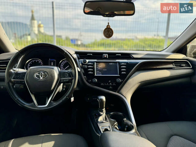 Серый Тойота Камри, объемом двигателя 2.49 л и пробегом 94 тыс. км за 21900 $, фото 12 на Automoto.ua