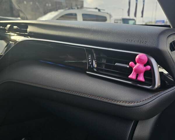 Серый Тойота Камри, объемом двигателя 2.49 л и пробегом 126 тыс. км за 23000 $, фото 12 на Automoto.ua