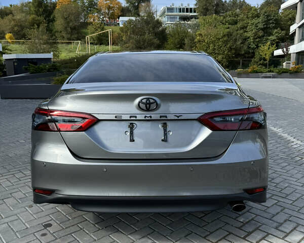 Сірий Тойота Камрі, об'ємом двигуна 2.49 л та пробігом 110 тис. км за 30000 $, фото 6 на Automoto.ua