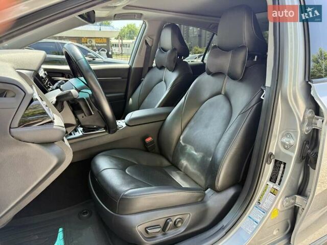 Тойота Камрі 2021 у Харкові на Automoto.ua Сірий Тойота Камрі, об'ємом двигуна 2.49 л та пробігом 138 тис. км за 25500 $, фото 10 на Automoto.ua