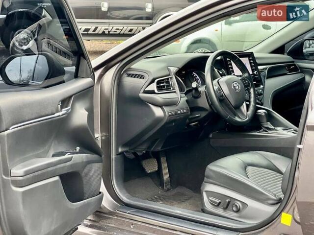 Серый Тойота Камри, объемом двигателя 2.5 л и пробегом 85 тыс. км за 25000 $, фото 13 на Automoto.ua