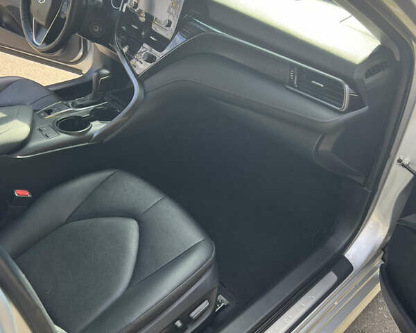 Тойота Камри 2021 в Киеве на Automoto.ua Серый Тойота Камри, объемом двигателя 2.49 л и пробегом 78 тыс. км за 25500 $, фото 19 на Automoto.ua