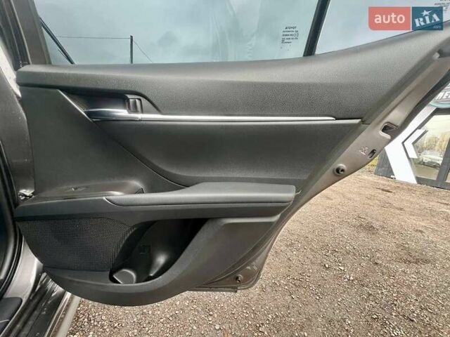 Серый Тойота Камри, объемом двигателя 2.5 л и пробегом 85 тыс. км за 25000 $, фото 32 на Automoto.ua