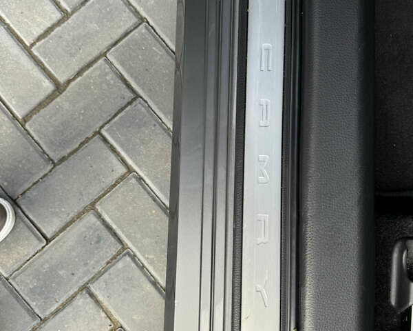 Сірий Тойота Камрі, об'ємом двигуна 2.49 л та пробігом 110 тис. км за 30000 $, фото 12 на Automoto.ua